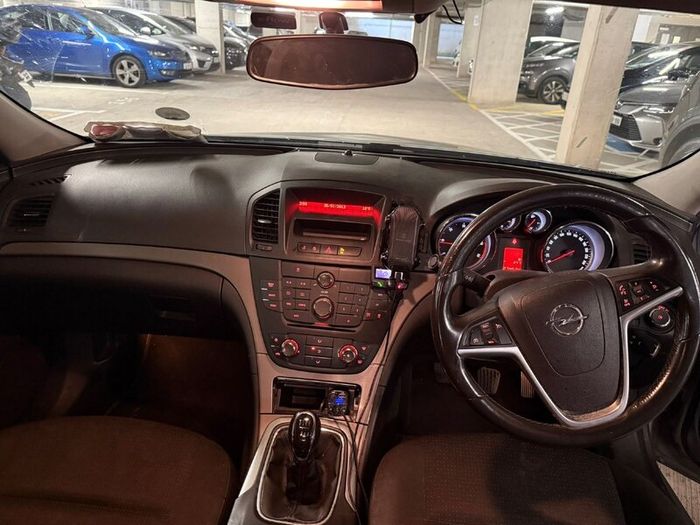 Opel Insignia 2011