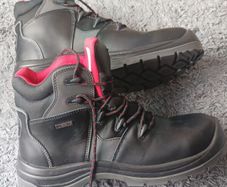 safety boots