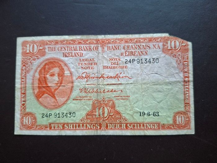 1963 Lady Lavery 10 Shillings, damaged