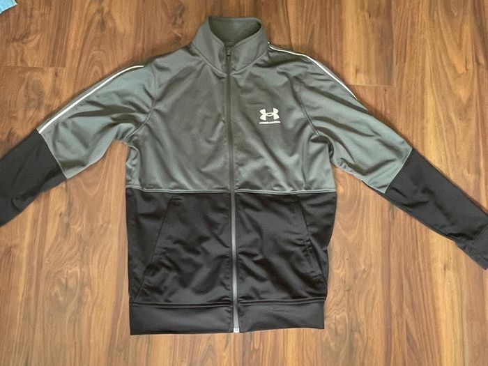 Under Armour zip