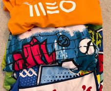 boy trousers and jersey 6-8 yo