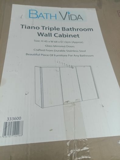 Triple bathroom wall cabinet