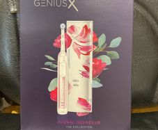 Oral-B Genius X electric toothbrush (Floral Grandeur, the collection)