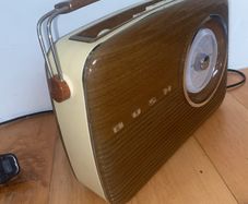 Bush radio TR82 vintage brown FM MW LW