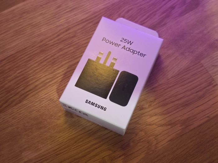 Samsung 25w Power adapter