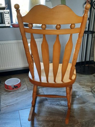 Rocking chair