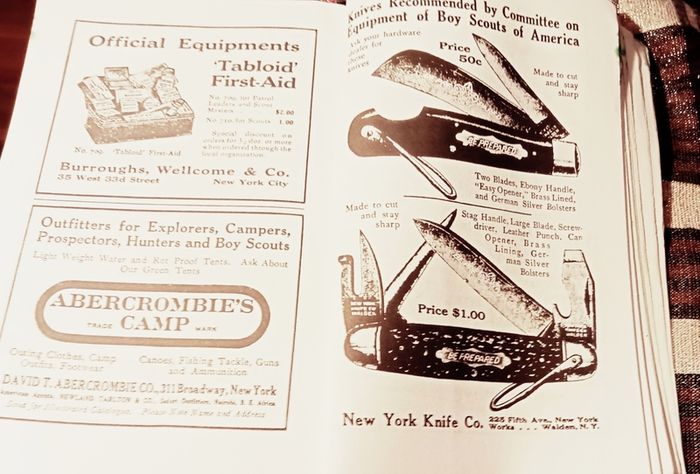 Boy Scouts Handbook. The First Edition, 1911.