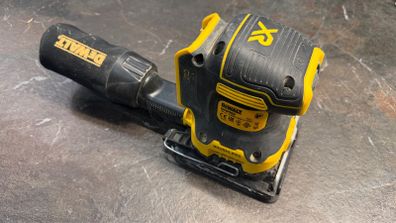 DeWalt DCW200 18V XR Brushless 1/4 Sheet Palm Sander