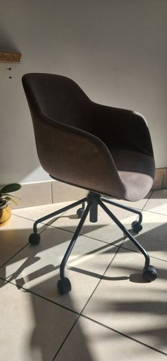 Desk chair