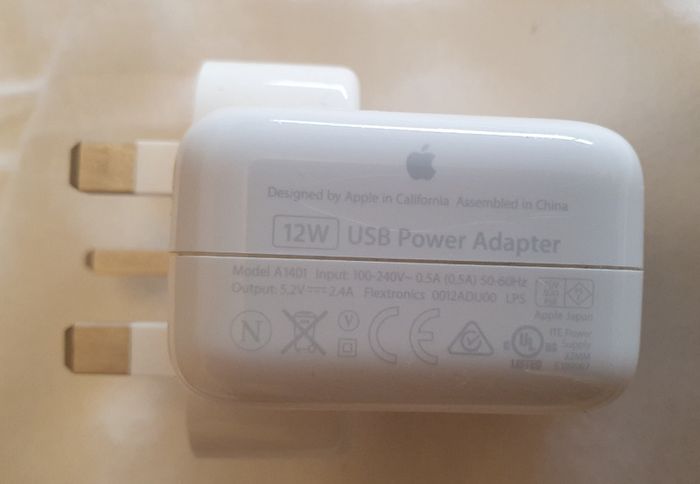 Genuine Apple 12W USB Power Adapter Plug