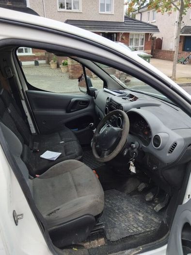 Peugeot partner 3 seater