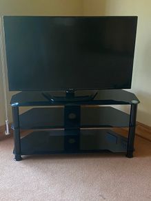 Corner tv stand
