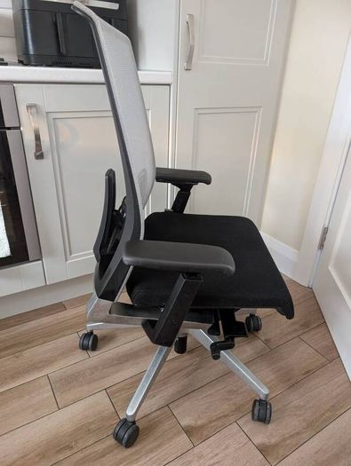 ergonomic office chair