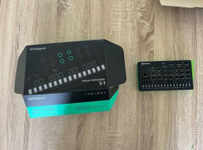 Roland S-1
