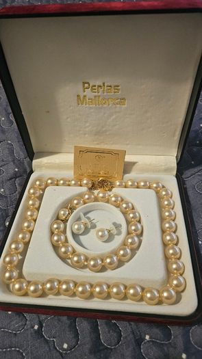 Majorca pearls