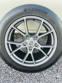Porsche Cayenne alloys with tyre