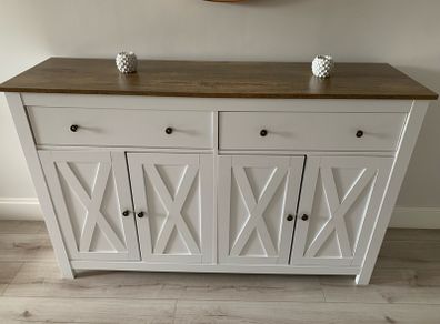 Side board