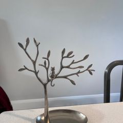 Jewellery holder