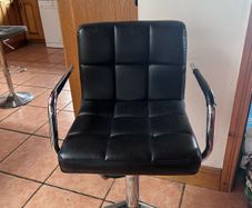 4 Bar Stools Black