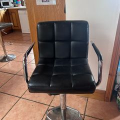 4 Bar Stools Black