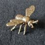 3 brass bees. Solid brass. Image 4