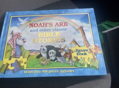 Noah's Ark and Other Classic Bible Stories Jigsaw Book