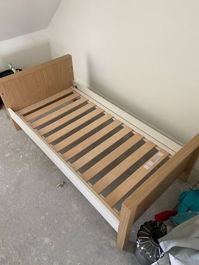 Toddler bed