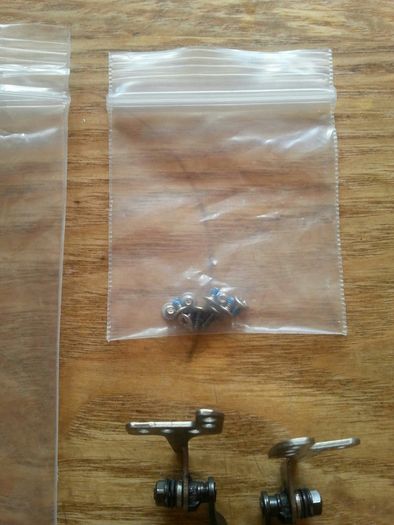 Acer 722 hinges