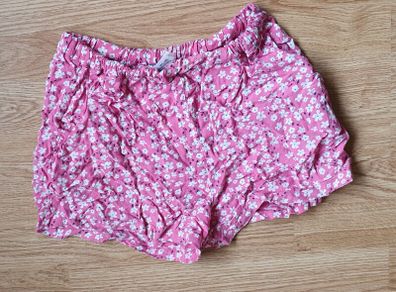 Age 7 - A Cute Pair of Shorts with side pockets - Read Carefully - E