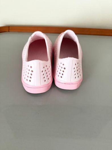 New Leigh Tucker slip on water trainers for beach / pool