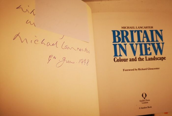 Britain in view: Colour and the landscape (Helen Dillon's copy)