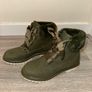 New Lee Cooper Khaki Green Ankle Boots with Faux Fur Collar - Size UK 5 Image 2