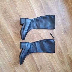 Black ladies boots