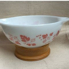 Retro Pyrex Cinderella Mixing Bowl