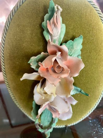 Vintage Pair Genuine Capo di monte 3D Porcelain Floral Wall Plaques with Label