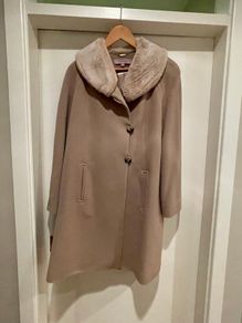 Jaques Vert Beige Coat Sz 16 with 'off-cream' Fake Fur Collar