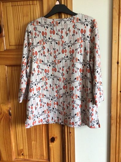 Weirdfish Ladies beige orange 3/4 Sleeve heavy jersey top size 14 includes postage