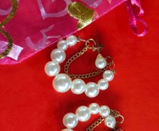 Jewellery pearl style earrings