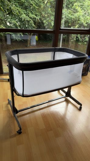 baby cot