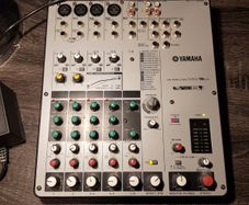 Yamaha MW8cx