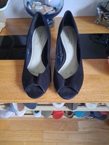 kitten heel shoes