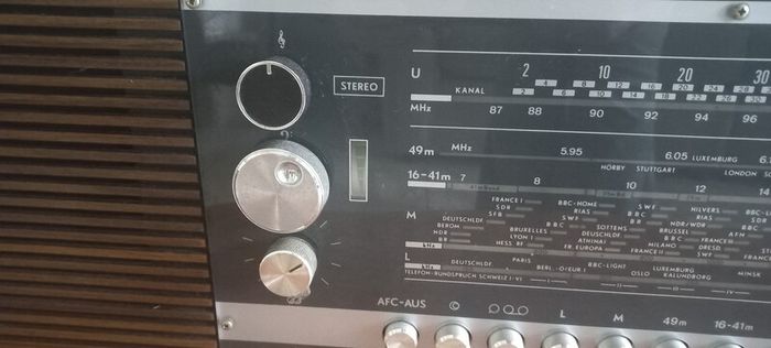 Vintage Blaupunkt radio with extra Bass speaker works and sounds great