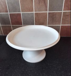 Selection Tupperware / Cake Stand, Shaker, Grater, Bowl & Colander