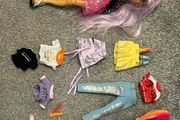 2 rainbow high dolls and accessories