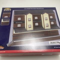Bachmann Scenecraft 44-204 Low Relief Bonded Warehouse 00 Scale