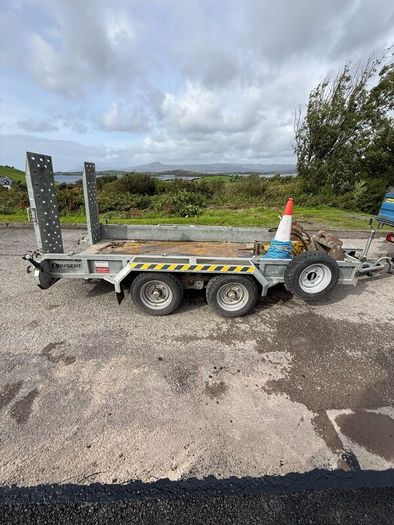 Nugent plant trailer