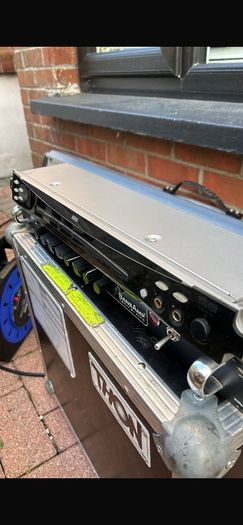 Korg DTR 2000 rack tuner