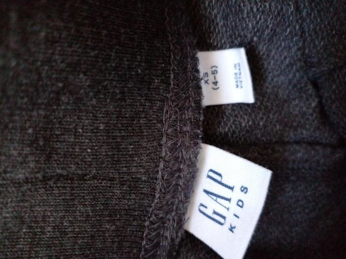 Kids GAP shorts size 4-5Y