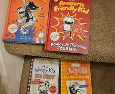 books - diary of a wimpy kid