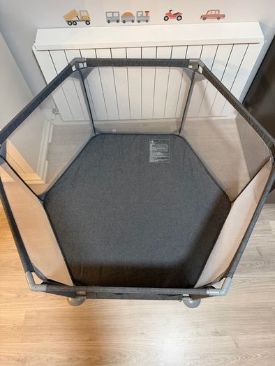 Babylo Hexagonal Playpen with Zip Door - Grey